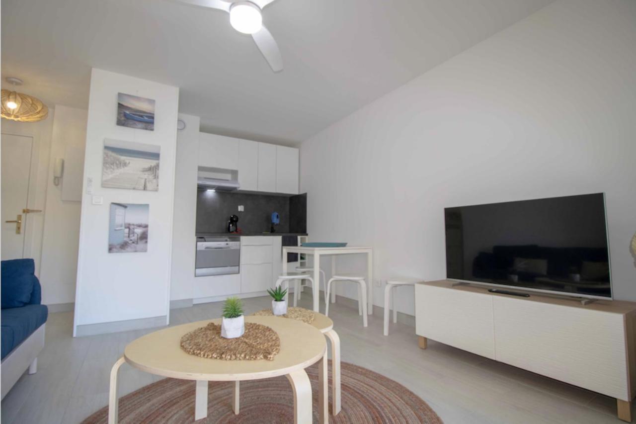 Bright Apt Of 32 M Renovated Near Town Fréjus Zewnętrze zdjęcie